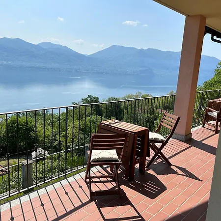 Traum-balkon Mit Panoramablick Und Pool Am Maggiore Oggebbio