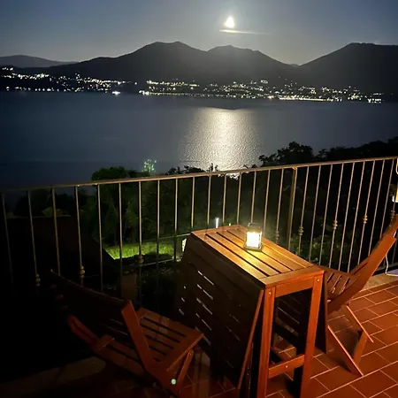 Traum-balkon Mit Panoramablick Und Pool Am Maggiore Oggebbio