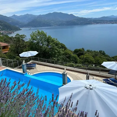 Traum-balkon Mit Panoramablick Und Pool Am Maggiore