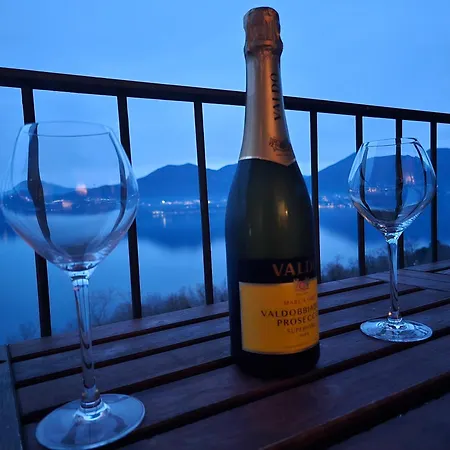 Maggiore - Traumbalkon Mit Seeblick & Pool Und 2 Sz アパート