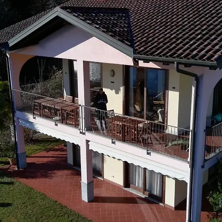 Maggiore - Traumbalkon Mit Seeblick & Pool Und 2 Sz アパート